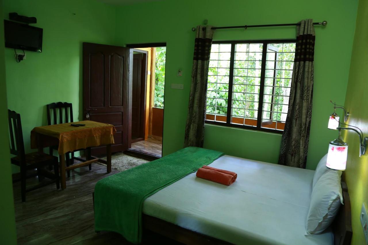 Dean Dale Cottages Thekkady Exterior photo