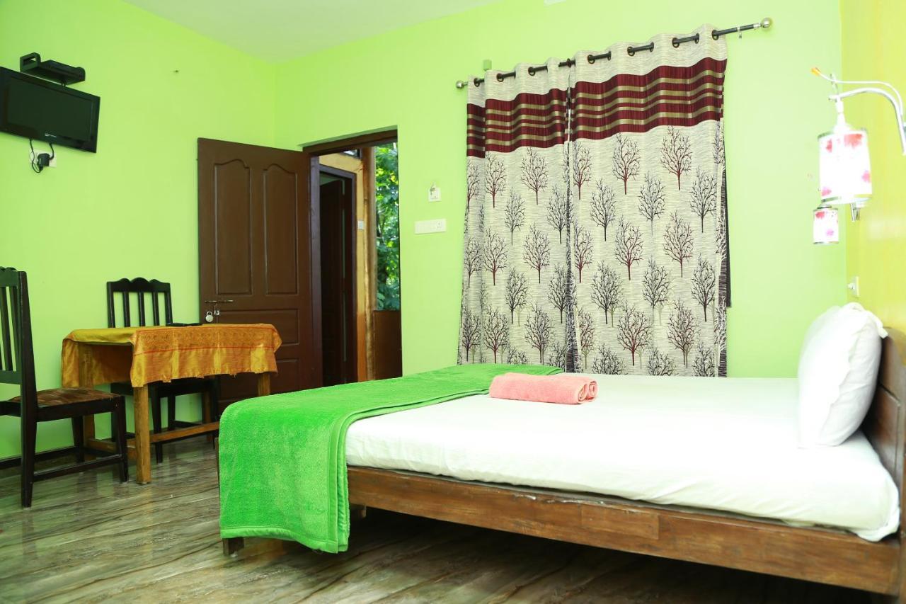 Dean Dale Cottages Thekkady Exterior photo